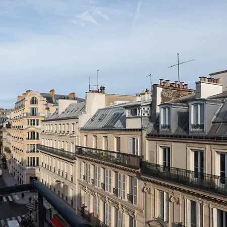Small Cocoon With A View Of The Eiffel Tower * Parigi
